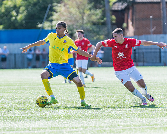 Bracknell Town 4 Rams 2  (226 of 250)