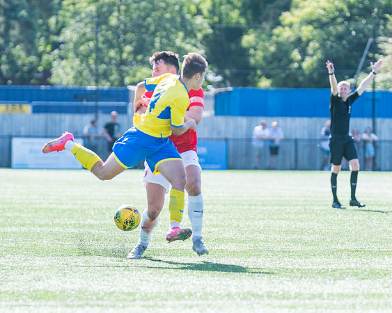 Bracknell Town 4 Rams 2  (228 of 250)