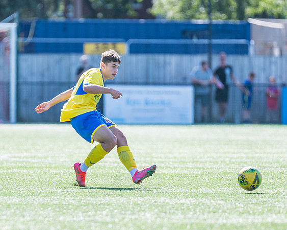 Bracknell Town 4 Rams 2  (234 of 250)