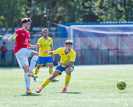 Bracknell Town 4 Rams 2  (235 of 250)