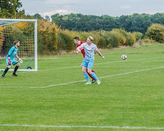 AFC Oaklands 2 v 1 Bengeo Trinity - Warm Up (203 of 297)