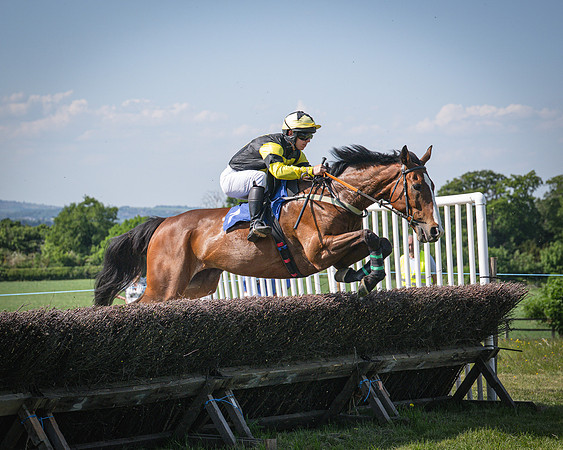 Race 4 Empire De Maulde - Seb Mead winners of The Perry’s of Aylesbury Jaecoo Men’s Open Race (74 of 190)