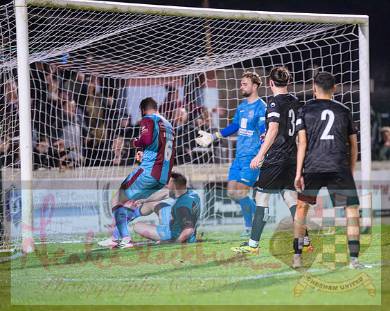 Chesham Utd 3 v 1 Chippenham Town (304 of 416)