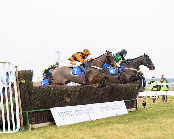 Race 2 - Restricted (48 of 100)