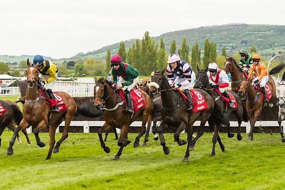 Race 2 - Connolly's Redmills intermediate Final HC - 3m2f