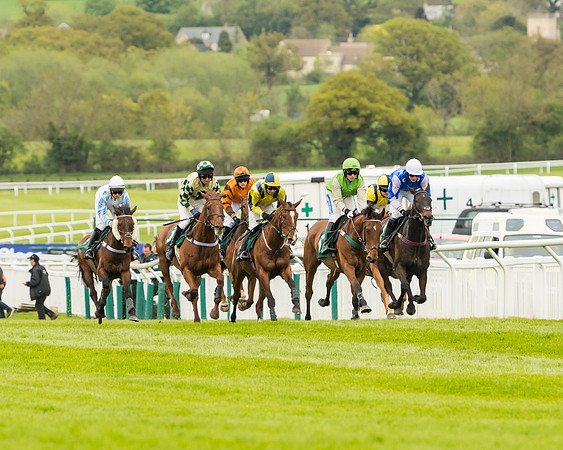 Race 3 - HSBS HC 3m1f 56y