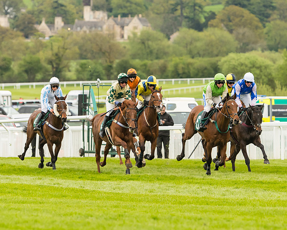 Race 3 - HSBS HC 3m1f 56y