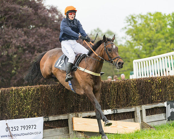 Race 1 - Novice and Veteran riders (60 of 60)