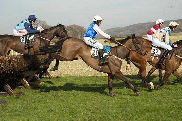 Race 2 Open Maiden Div 1 -  57