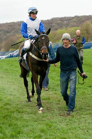 Race 4 - Nov-vets 45