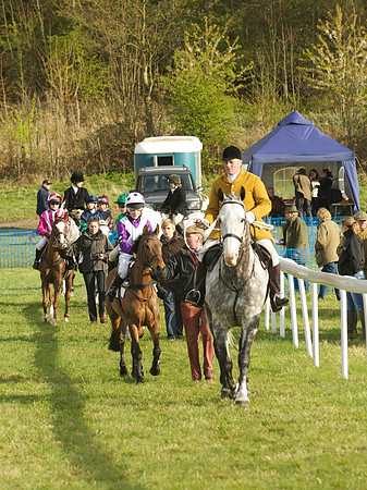 Pony Race 1 -  2