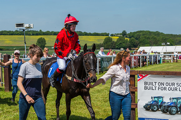 Edgcote Races