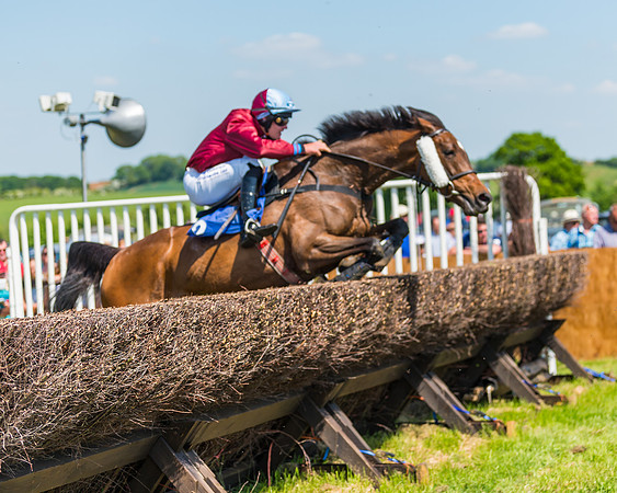 Edgcote Races