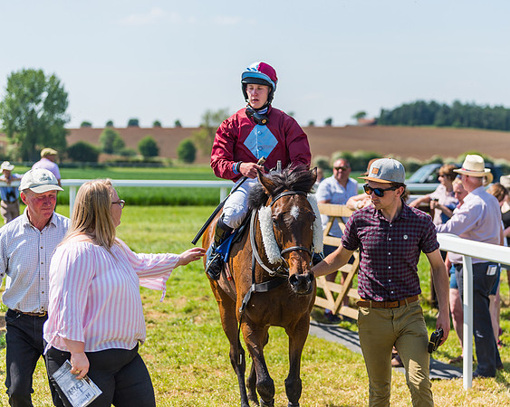 Edgcote Races