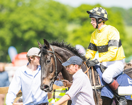 Edgcote Races