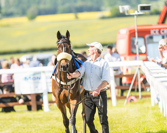 Edgcote Races