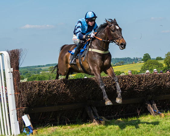 Edgcote Races