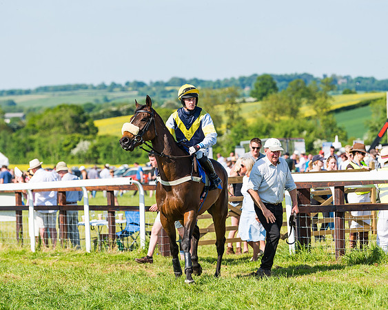 Edgcote Races