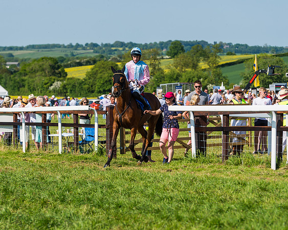 Edgcote Races