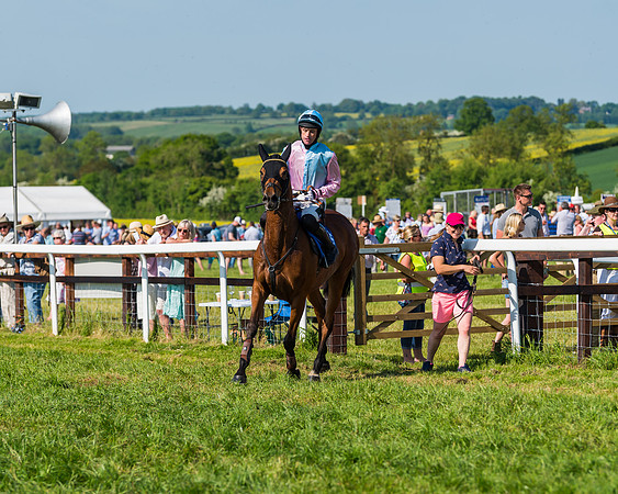 Edgcote Races