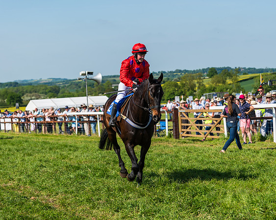 Edgcote Races