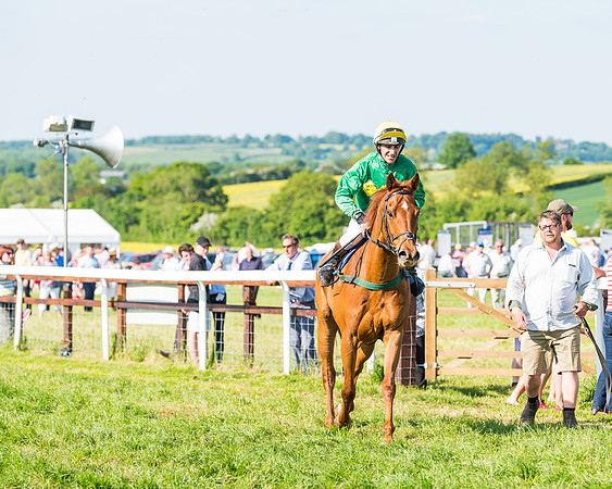 Edgcote Races
