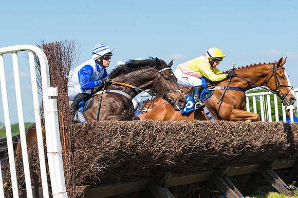 Edgcote Races