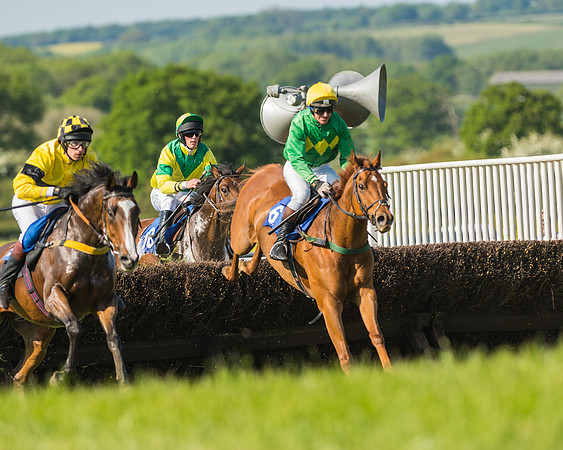 Edgcote Races