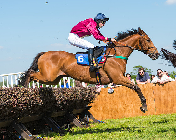 Edgcote Races