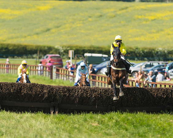 Edgcote Races