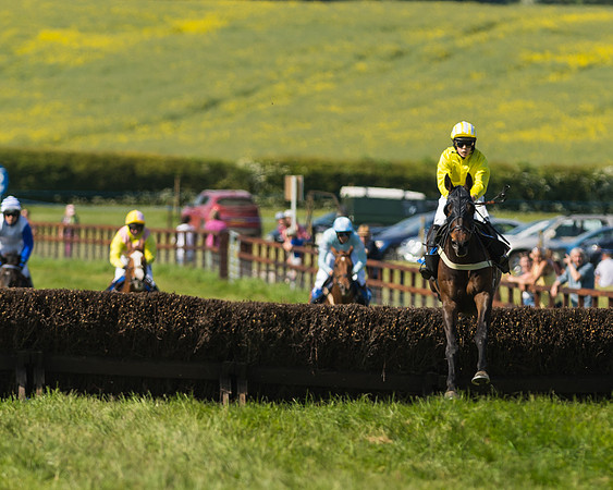 Edgcote Races