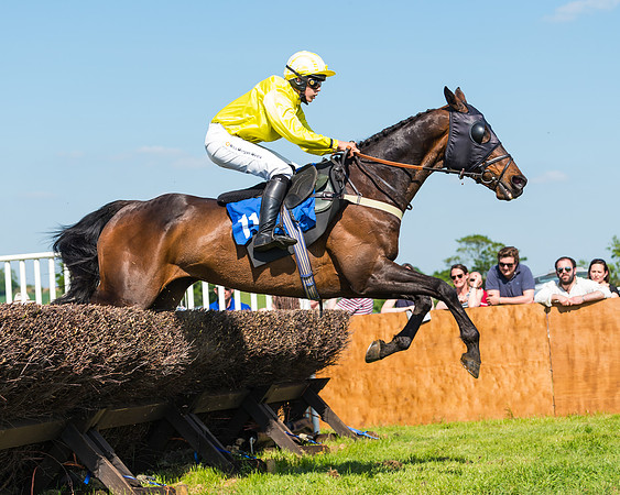 Edgcote Races