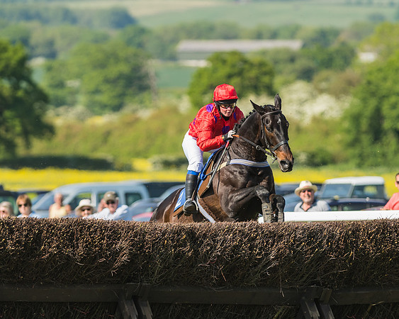 Edgcote Races