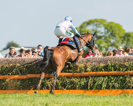 Edgcote Races