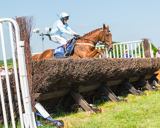 Edgcote Races