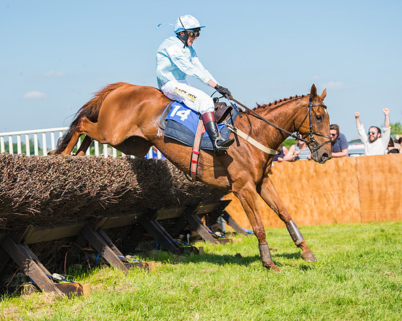 Edgcote Races