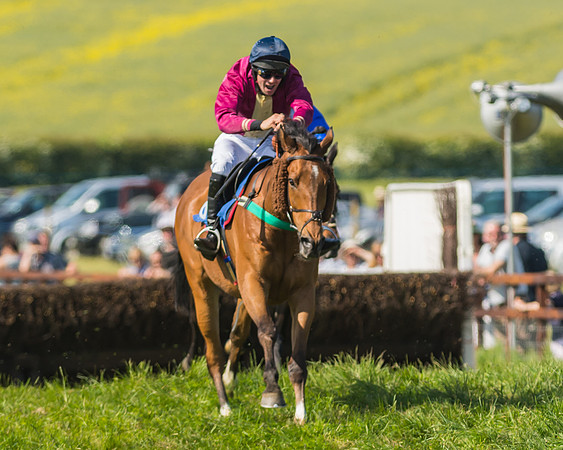 Edgcote Races