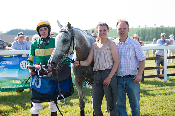 Edgcote Races