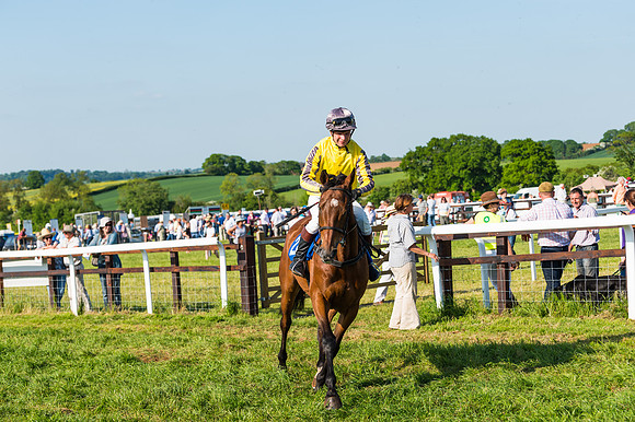 Edgcote Races