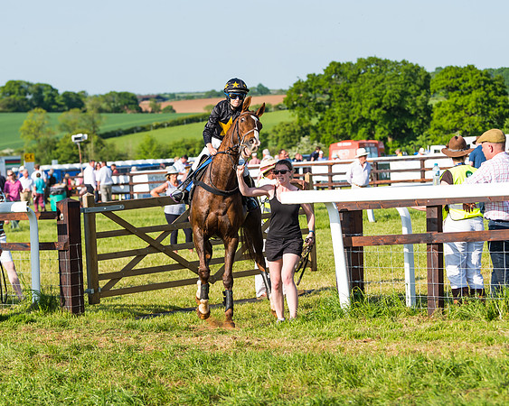 Edgcote Races