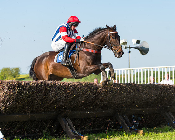 Edgcote Races