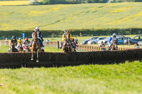 Edgcote Races