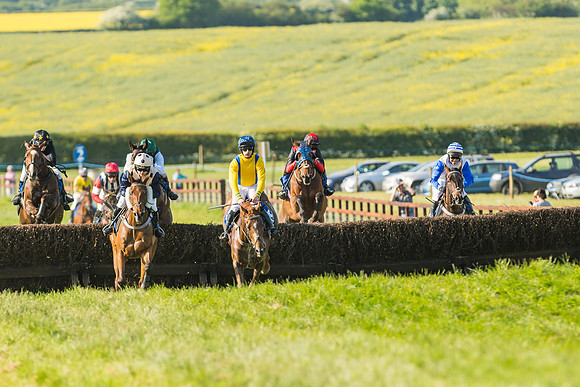 Edgcote Races