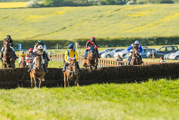 Edgcote Races