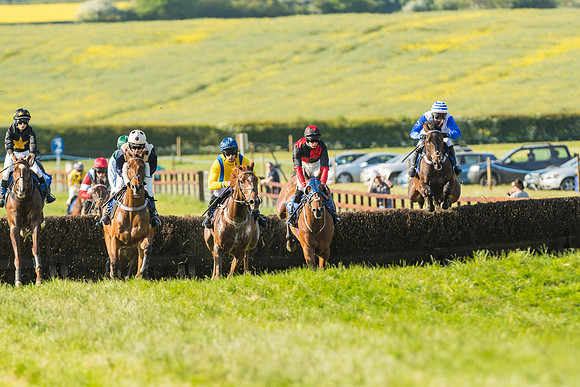Edgcote Races