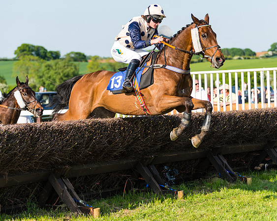 Edgcote Races