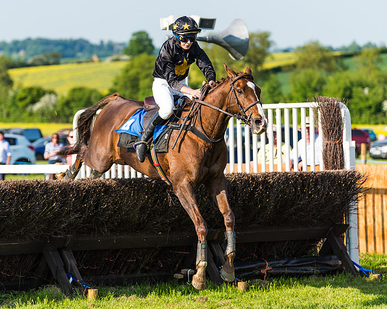 Edgcote Races