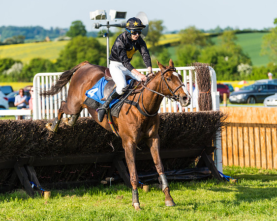 Edgcote Races