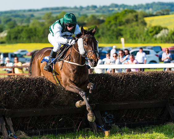 Edgcote Races
