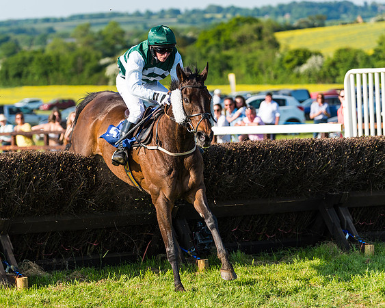 Edgcote Races